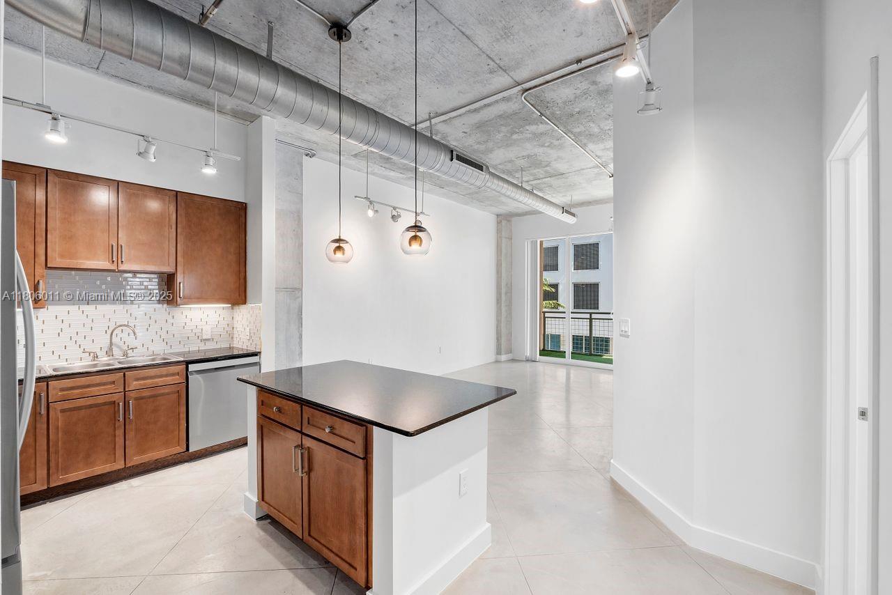 2001 Biscayne Blvd # 2308, Miami FL 33137