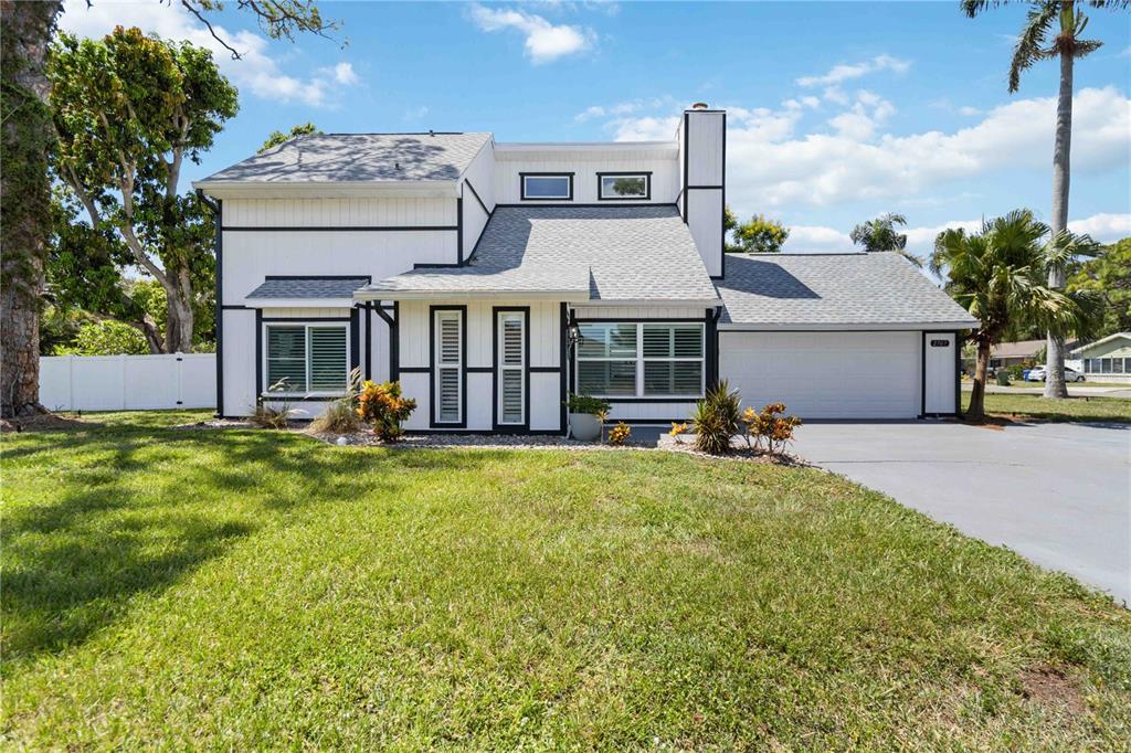 2707 17TH AVENUE W
