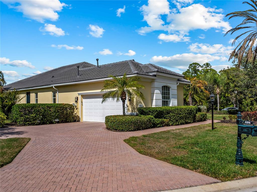 8316 ABINGDON COURT, BRADENTON, FL — photo 3 of 30
