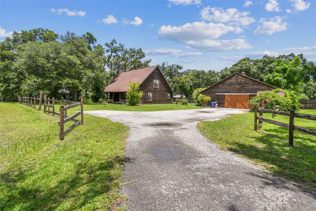 1611 WAGONWHEEL ROAD