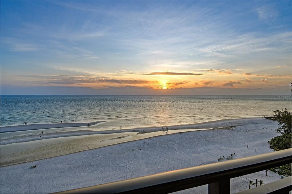 20 WHISPERING SANDS DRIVE UNIT 1201