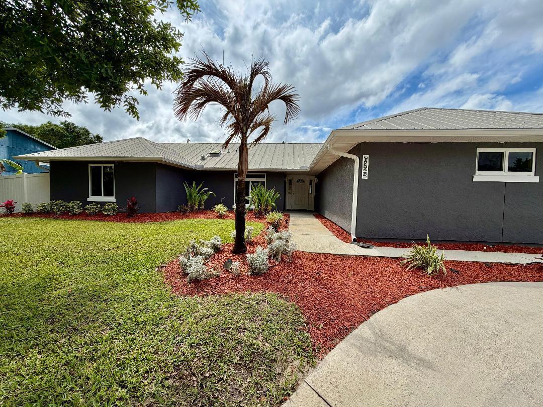 6325 6th Street, Vero Beach FL 32968