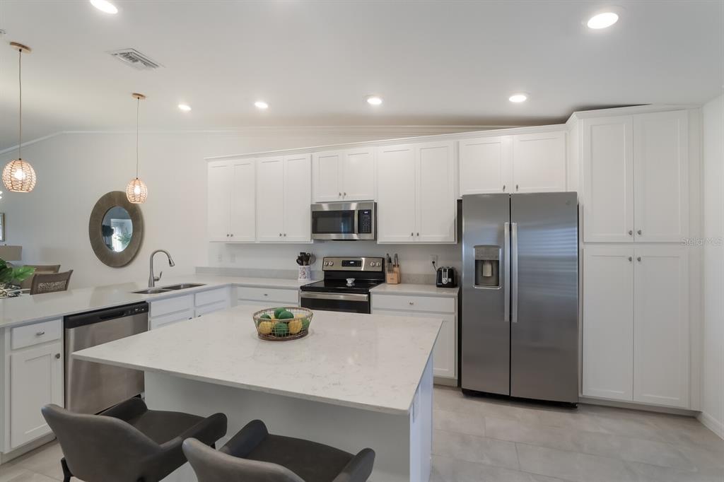 5721 PALMER CIRCLE UNIT 201, BRADENTON, FL — photo 5 of 30