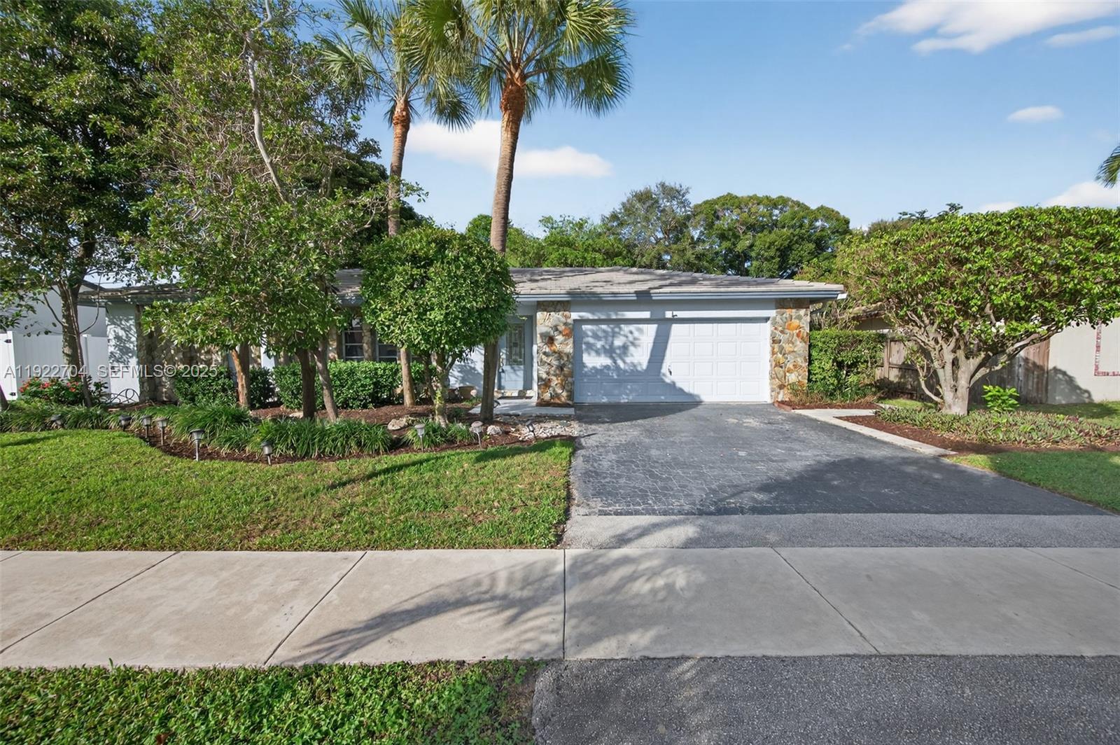 969 NW 8th St, Boca Raton FL 33486