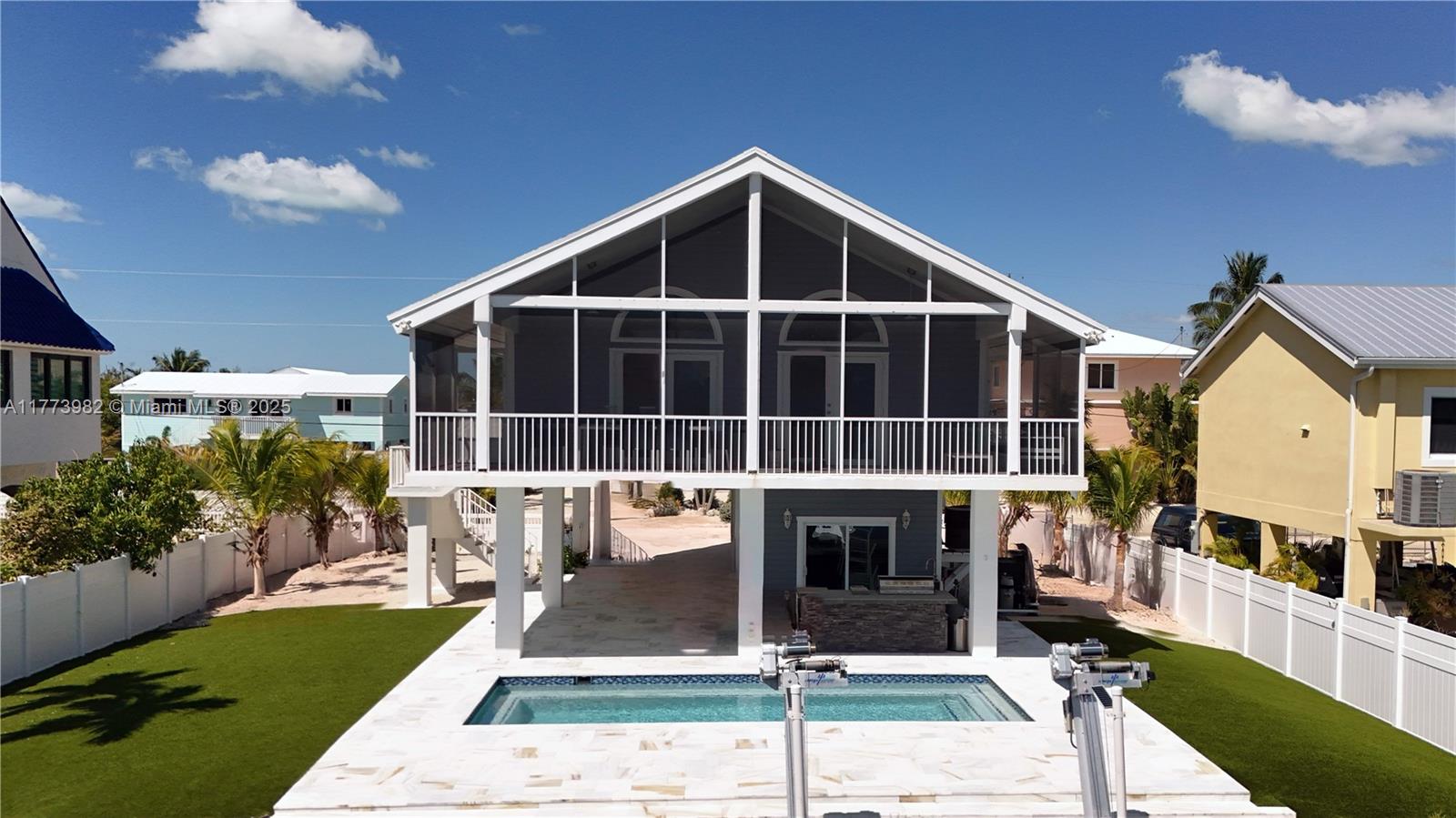 1020 Adams Dr, Key Largo FL 33037
