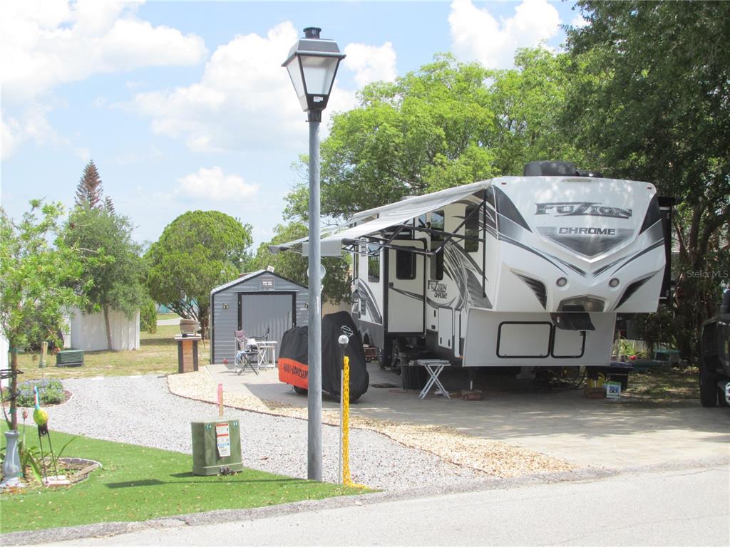 16 SADDLEBAG TRAIL S
