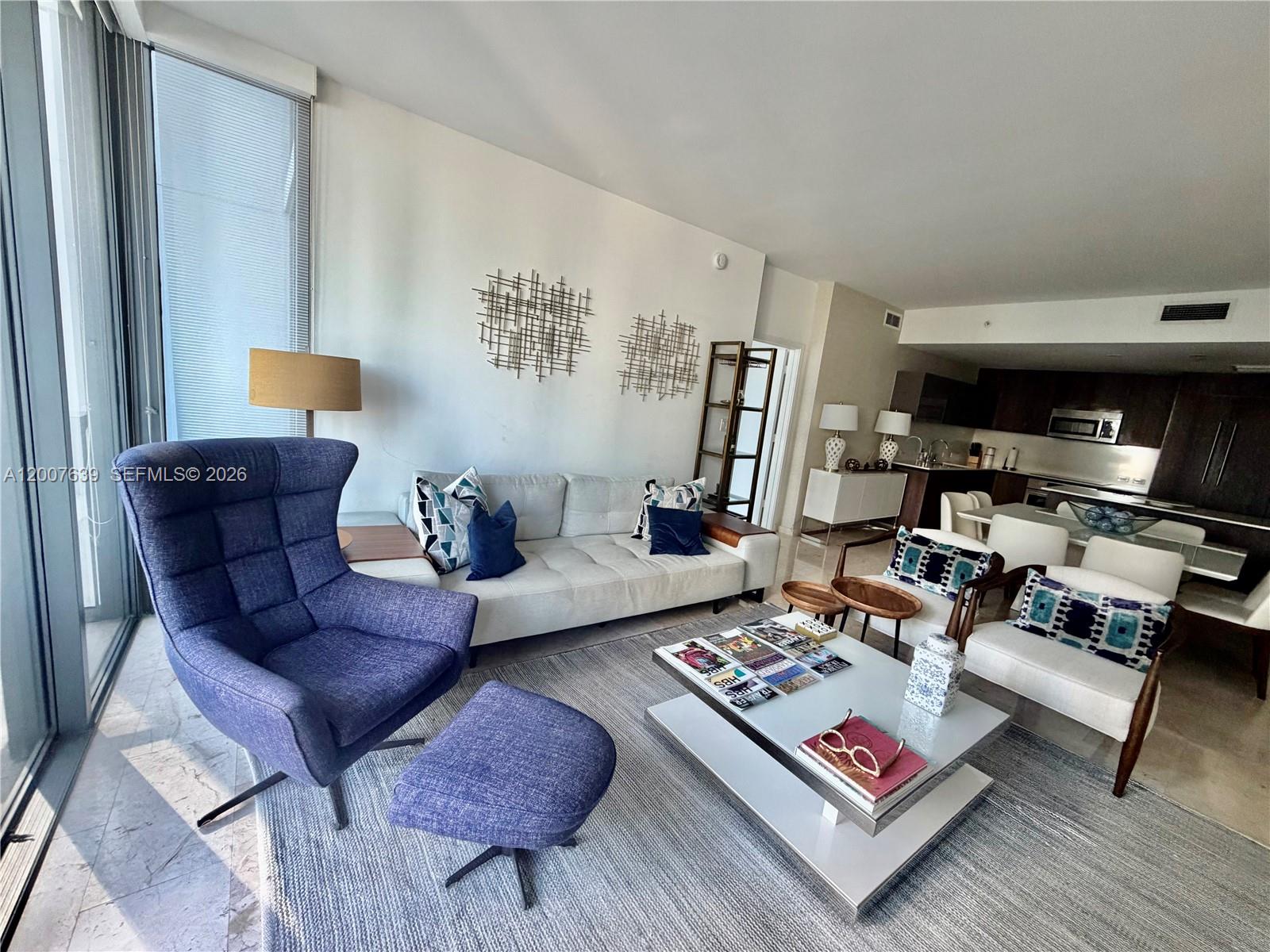 88 SW 7th St # 1109, Miami FL 33130