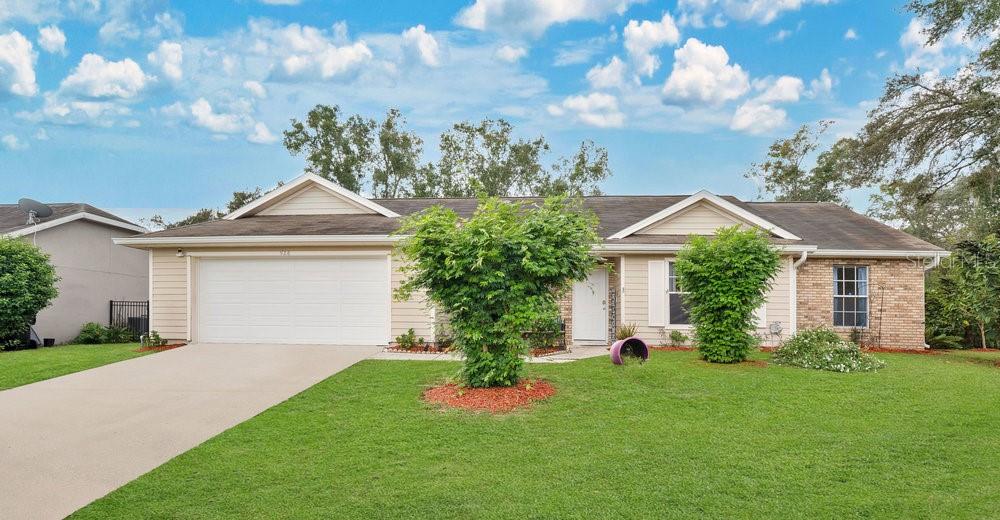 928 ROYAL OAKS DRIVE