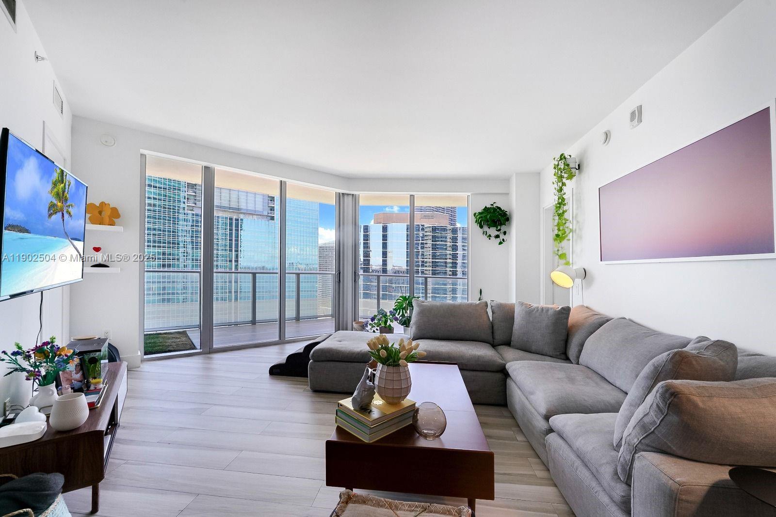 1300 Brickell Bay Dr # 2901, Miami FL 33131