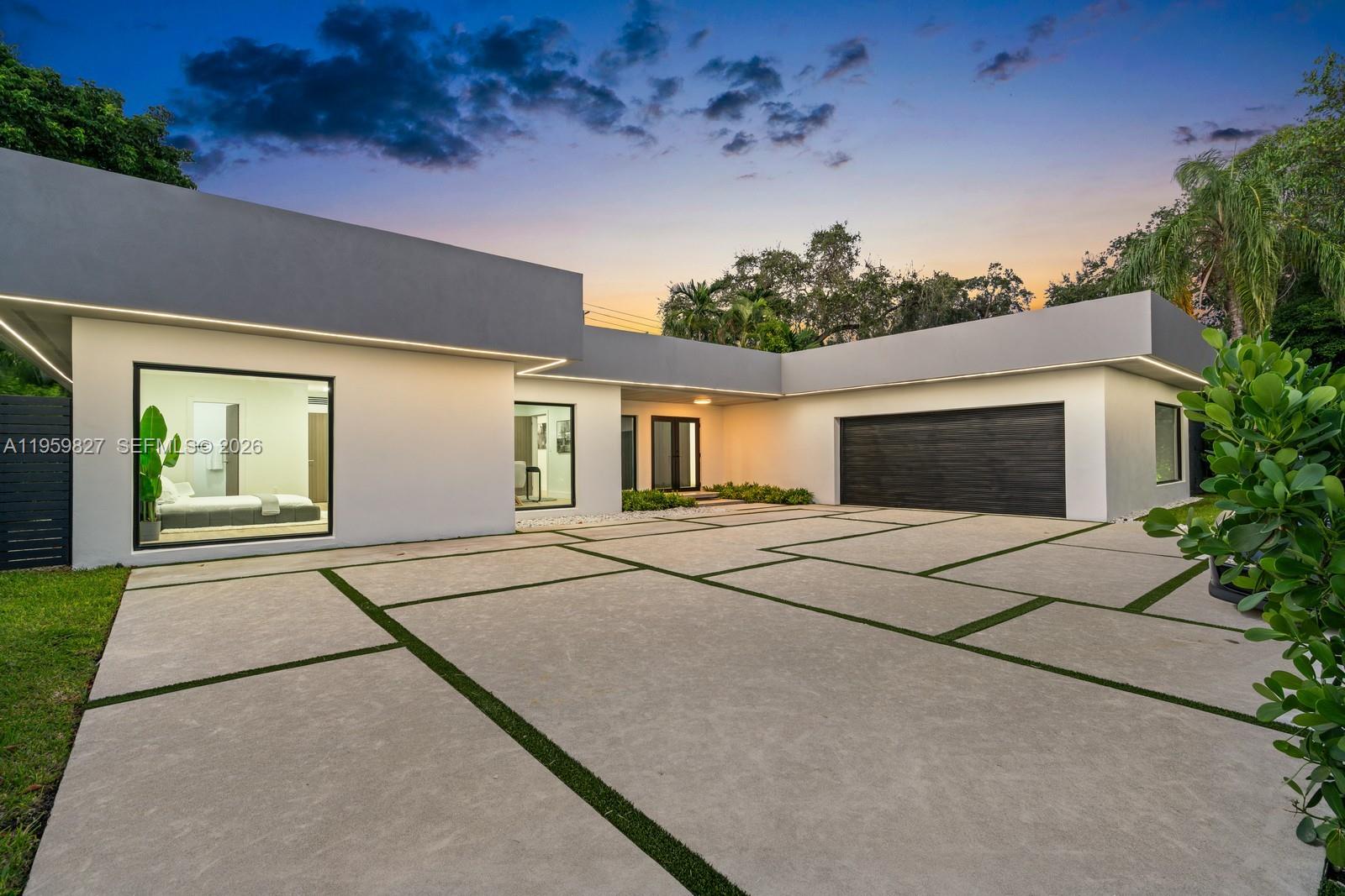 85 W Shore Dr W, Miami FL 33133
