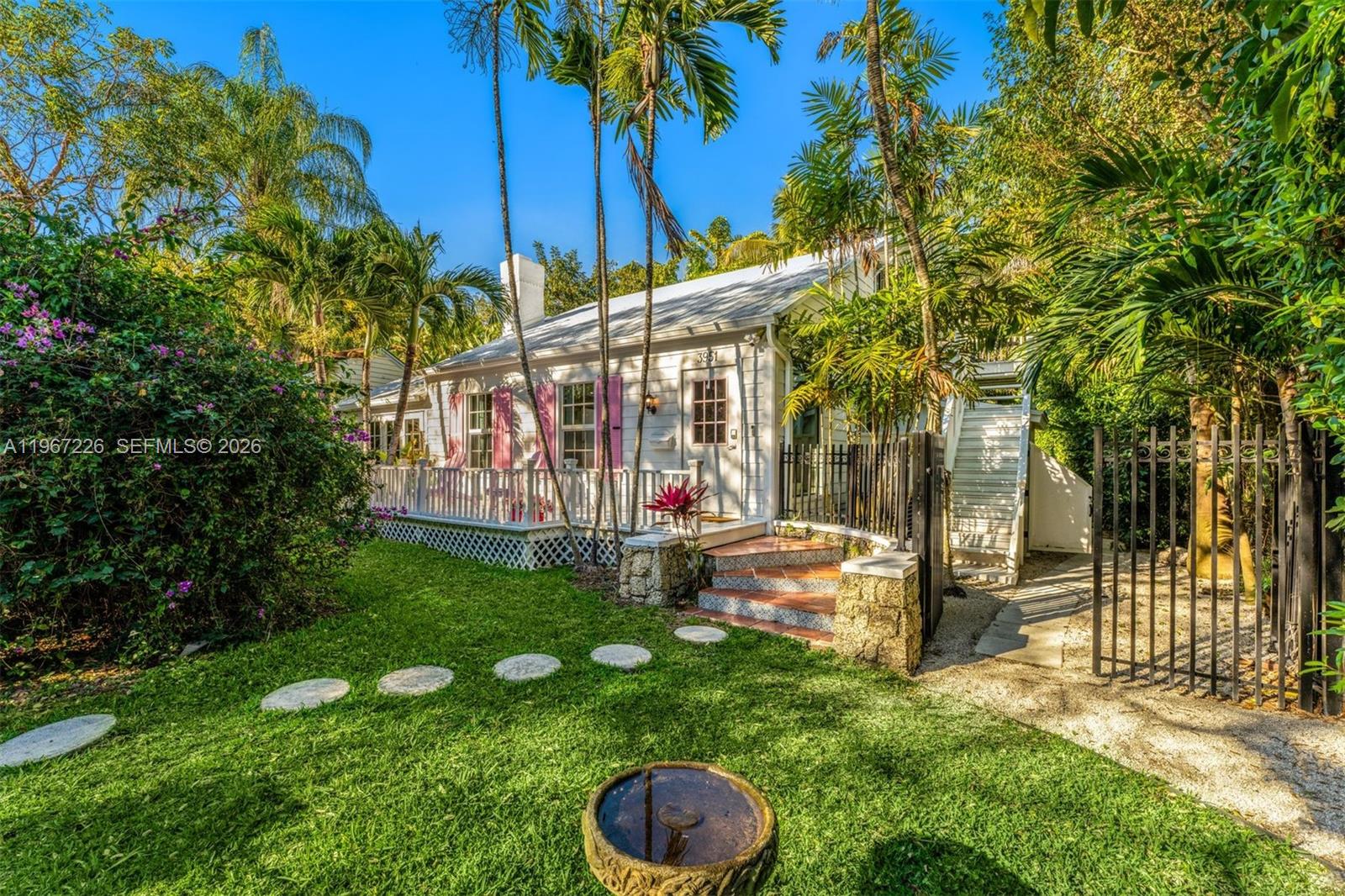 3951 Park Dr, Miami FL 33133