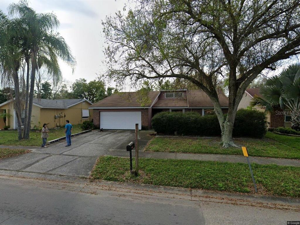 7905 TIMBERLANE WEST DRIVE