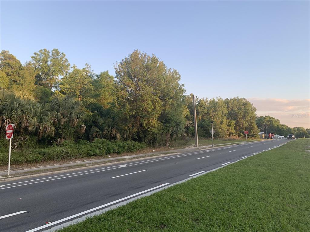 18111 N US HWY 301