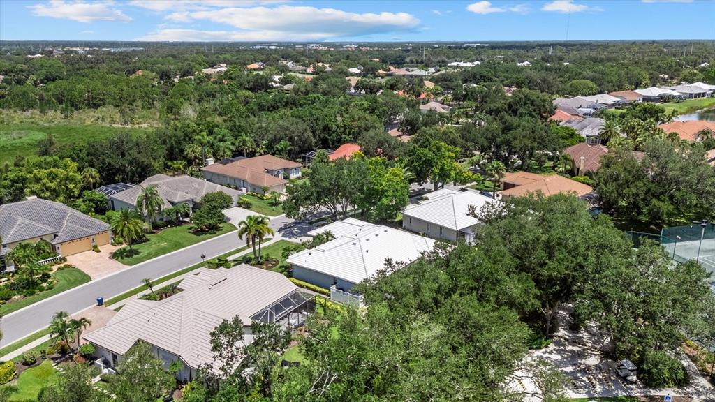 This is a floor plan of a house featuring a swimming pool and a garage — 288 VENICE GOLF CLUB DRIVE, VENICE, FL