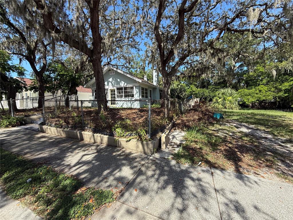 810 VIRGINIA AVENUE