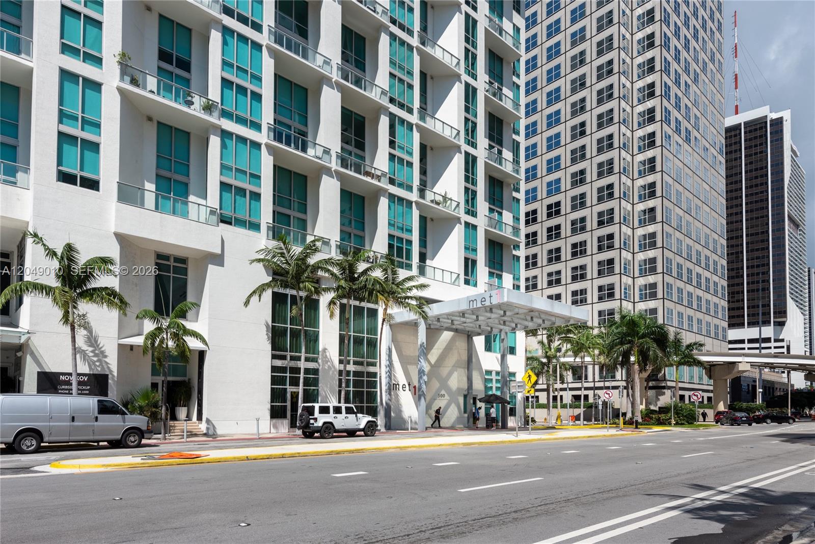 300 S Biscayne Blvd # 2814, Miami FL 33131