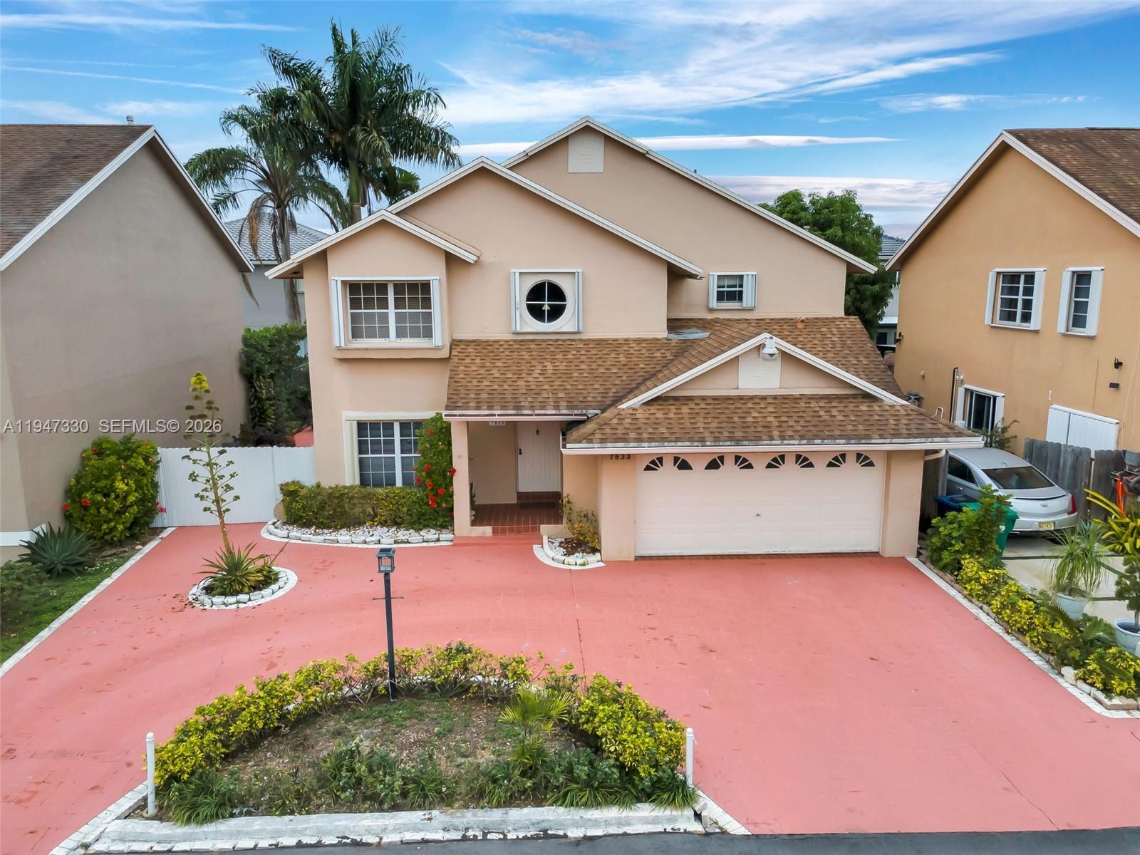 7833 NW 192nd St, Hialeah FL 33015
