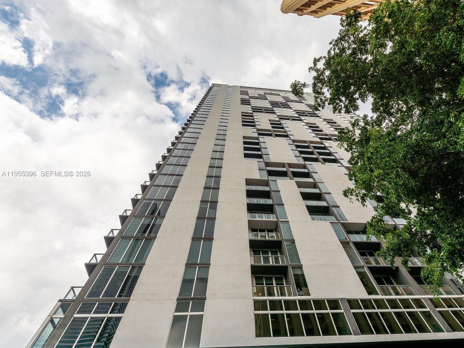 151 SE 1st St # 805, Miami FL 33131