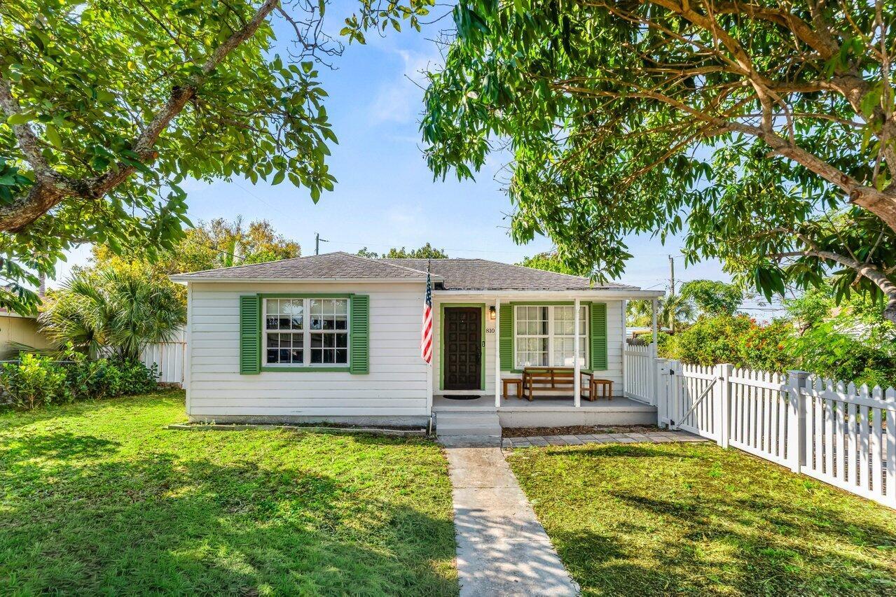 810 Franklin Road, West Palm Beach FL 33405