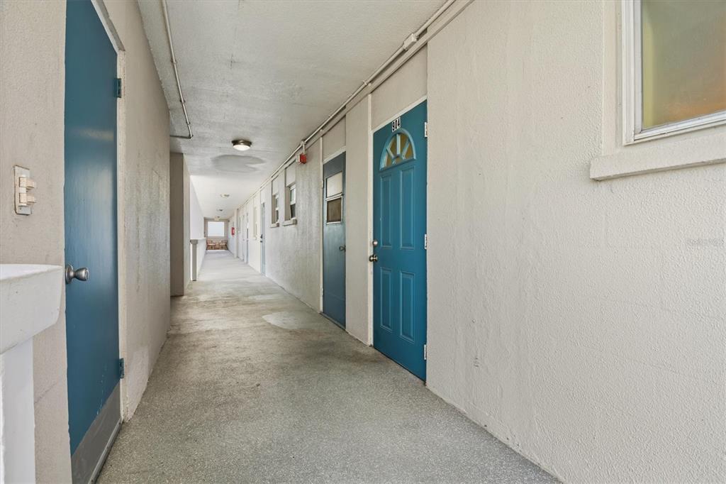 2131 LAKEVIEW DRIVE UNIT 904, SEBRING, FL — photo 4 of 30