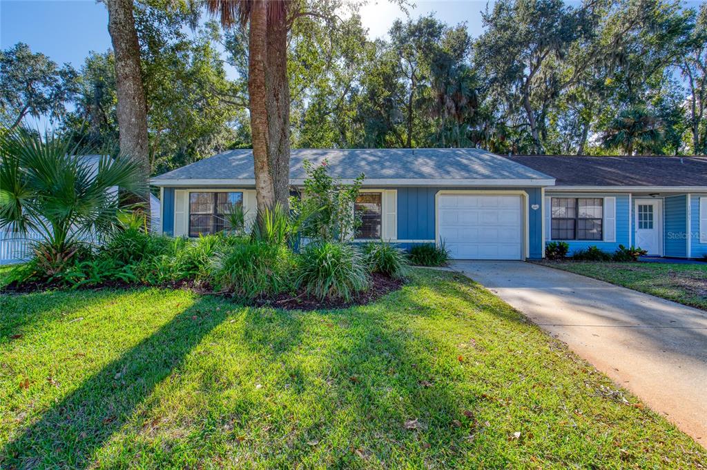 1093 OAK FOREST CIRCLE