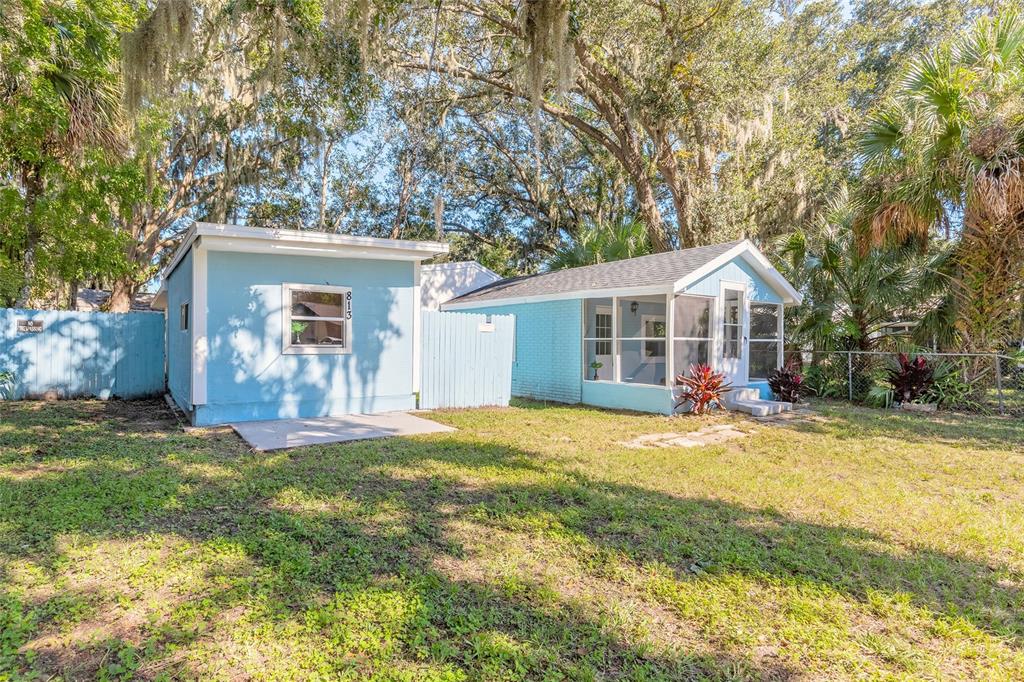 813 MAGNOLIA AVENUE