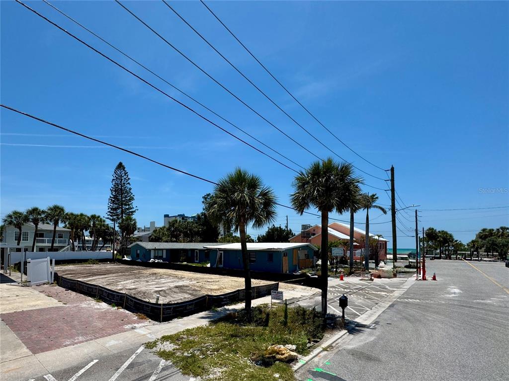 630 COREY AVENUE, ST PETE BEACH, FL — photo 3 of 9