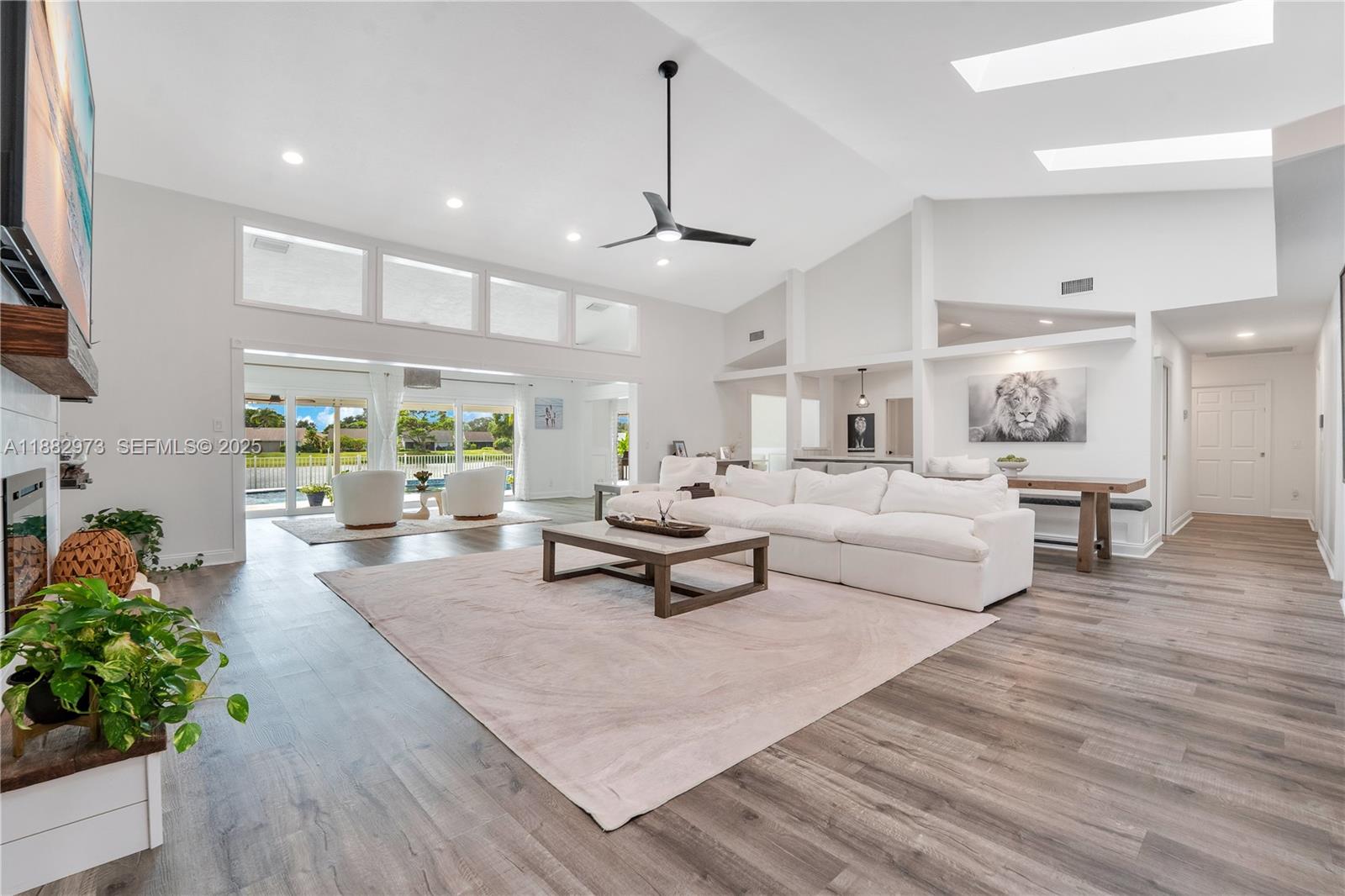 7104 SE Bunker Hill Dr, Hobe Sound FL 33455