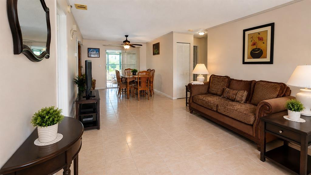 707 IOWA WOODS CIRCLE E, ORLANDO, FL — photo 4 of 21