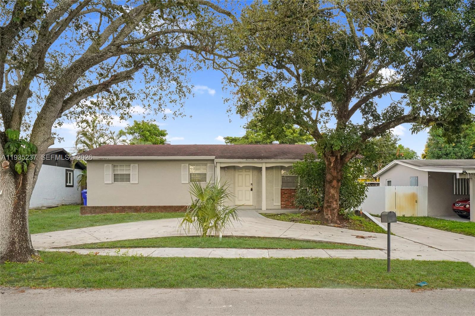 3011 N 74th Ave, Hollywood FL 33024