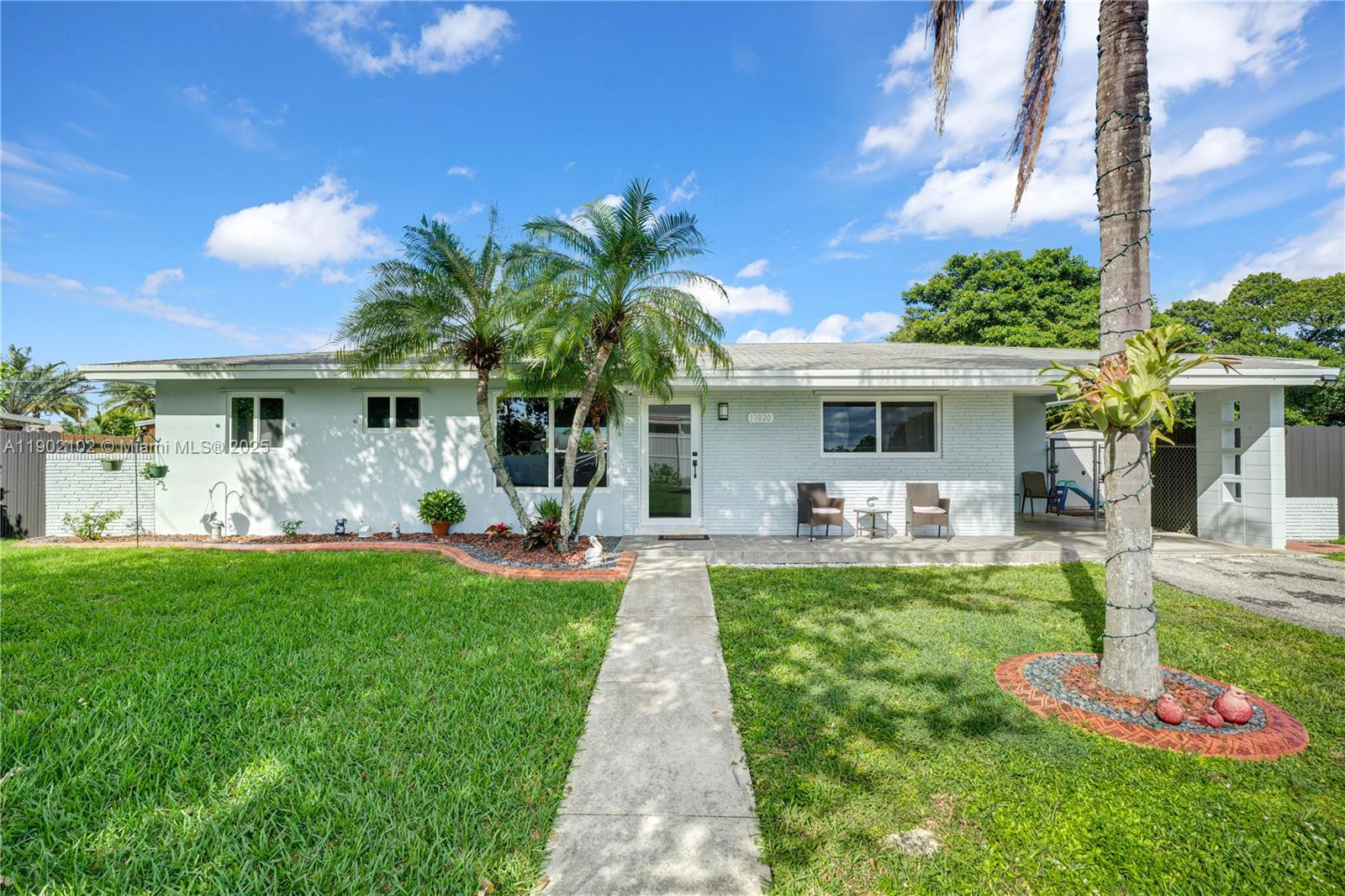 17020 SW 118th Pl, Miami FL 33177
