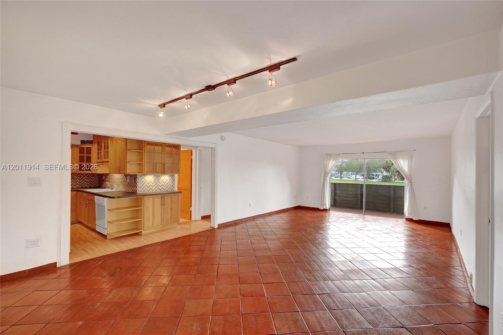 8335 SW 72nd Ave # 205D, Miami FL 33143