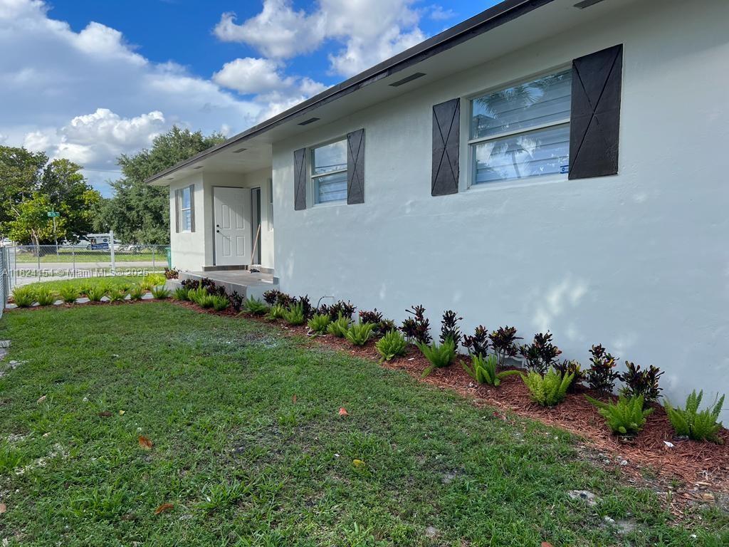 7545 NW 10th Ave, Miami FL 33150