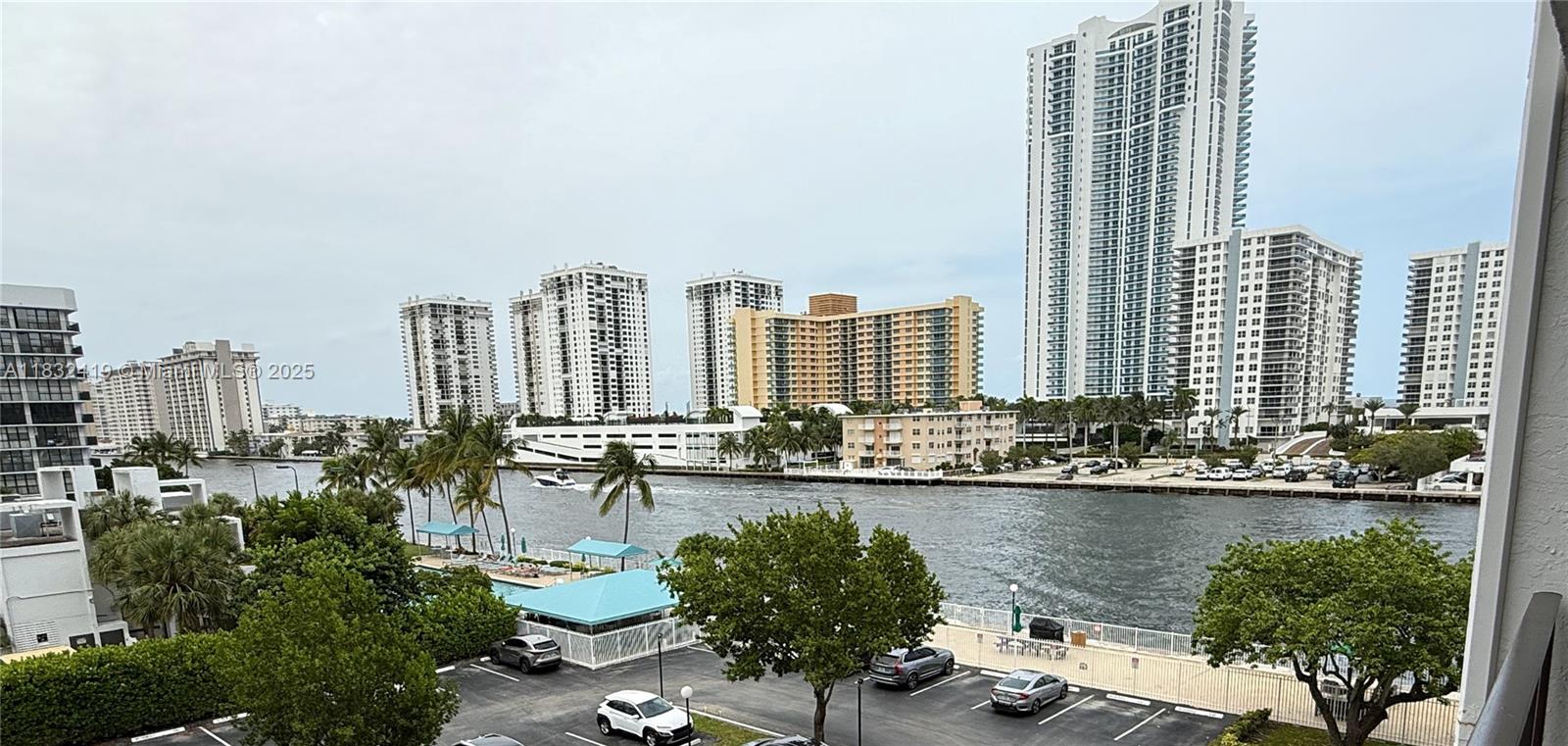 800 Parkview Dr # 519, Hallandale Beach FL 33009