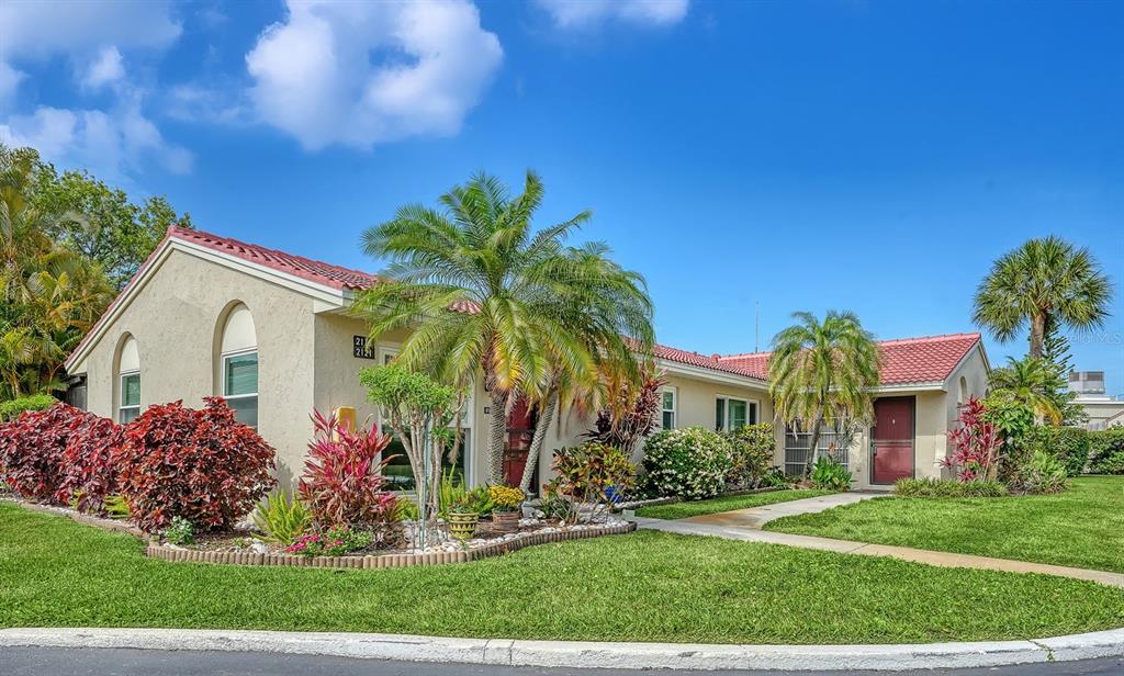 2121 PUEBLO CIRCLE UNIT V6