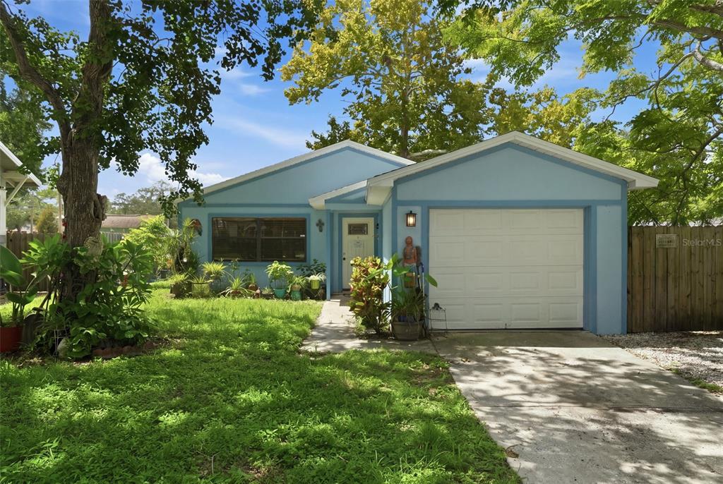 1304 E BOYER STREET, TARPON SPRINGS, FL — photo 2 of 28