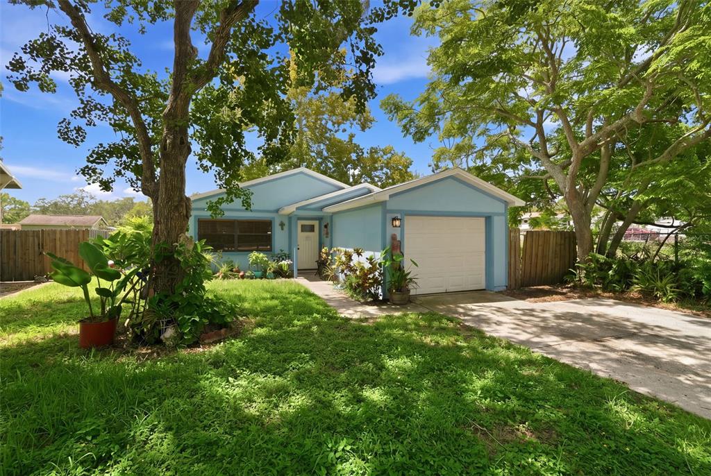 1304 E BOYER STREET, TARPON SPRINGS, FL — photo 5 of 28