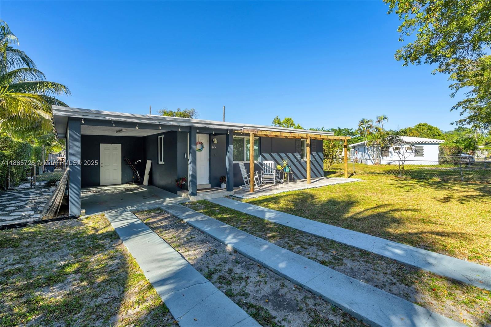 125 NW 127th St, North Miami FL 33168