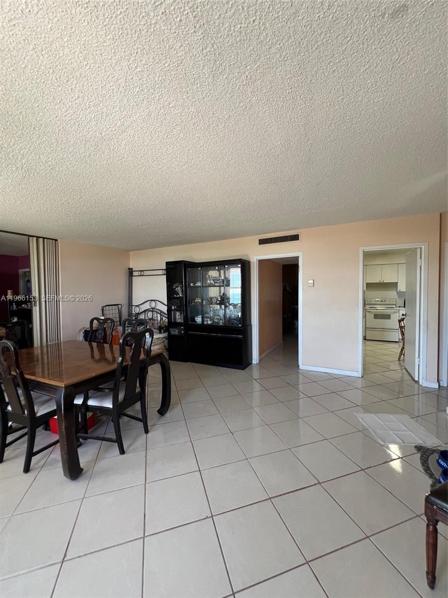 9225 Collins Ave # 302, Surfside FL 33154, SURFSIDE, FL — photo 5 of 25