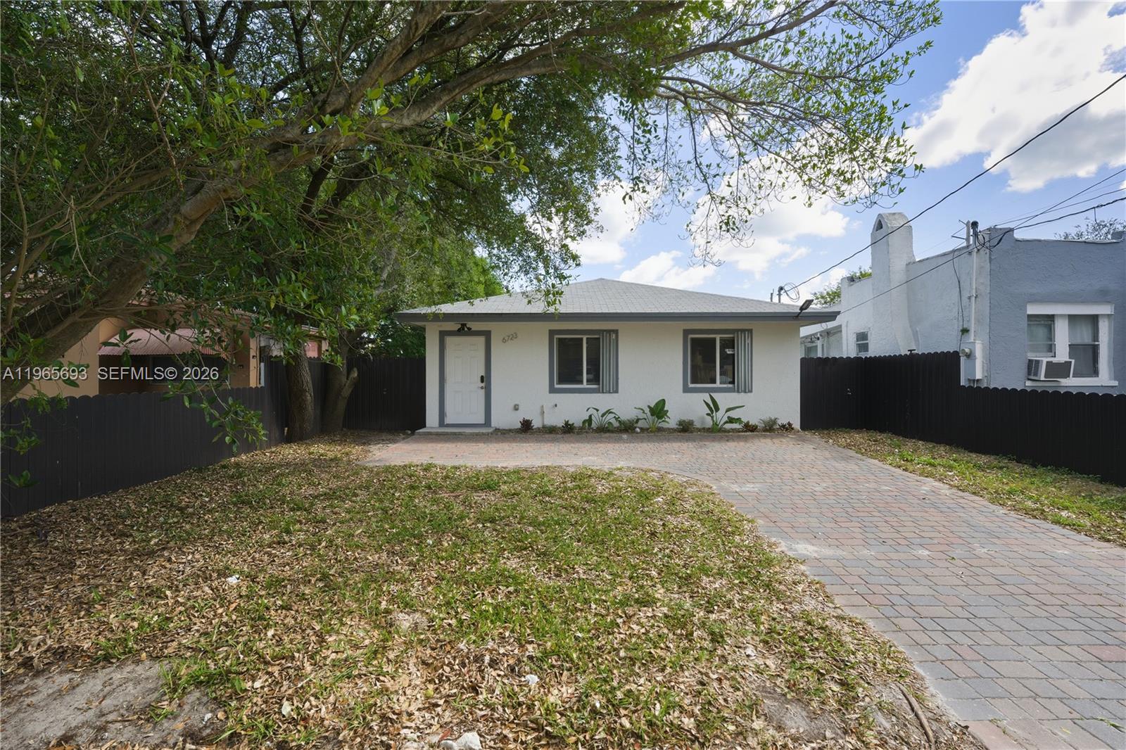 6723 NW 6th Ave, Miami FL 33150
