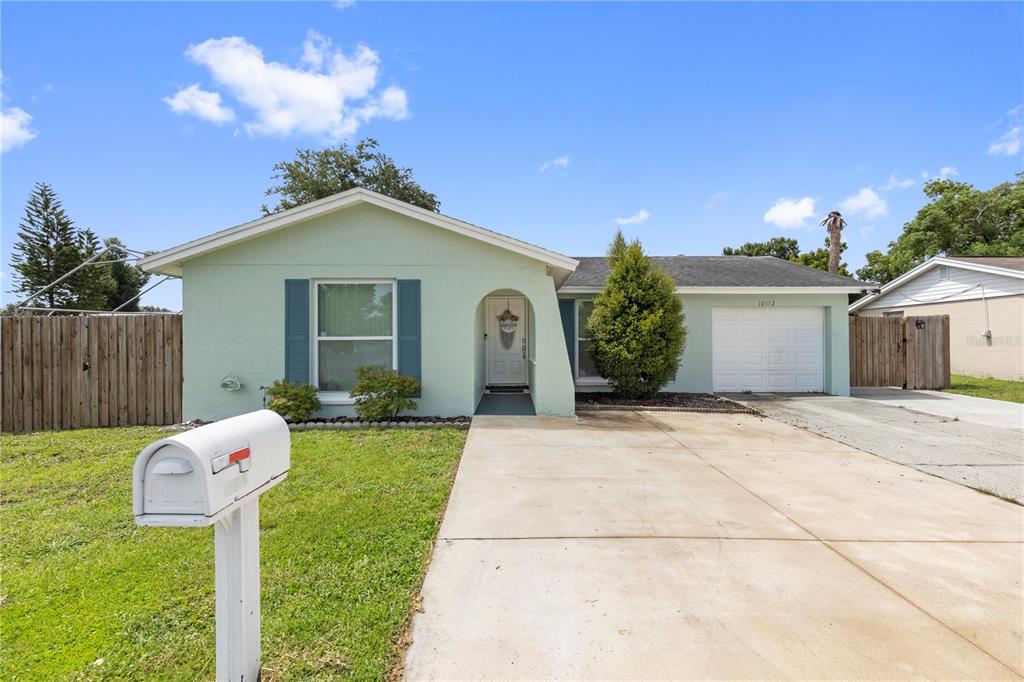 10112 ENCHANTED OAKS COURT