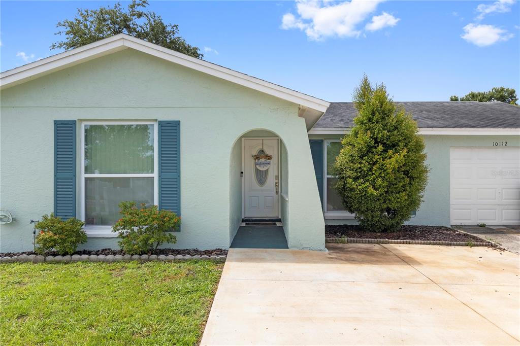 10112 ENCHANTED OAKS COURT, TAMPA, FL — photo 3 of 30