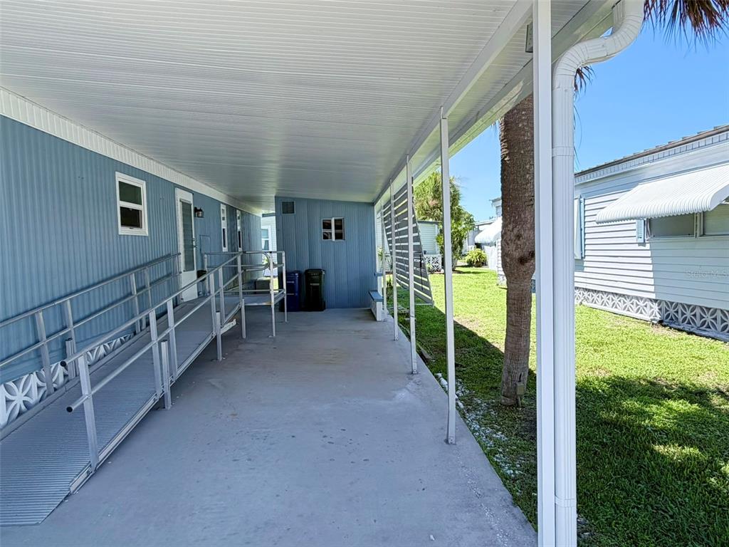 2236 GONDOLA DRIVE, SARASOTA, FL — photo 2 of 28