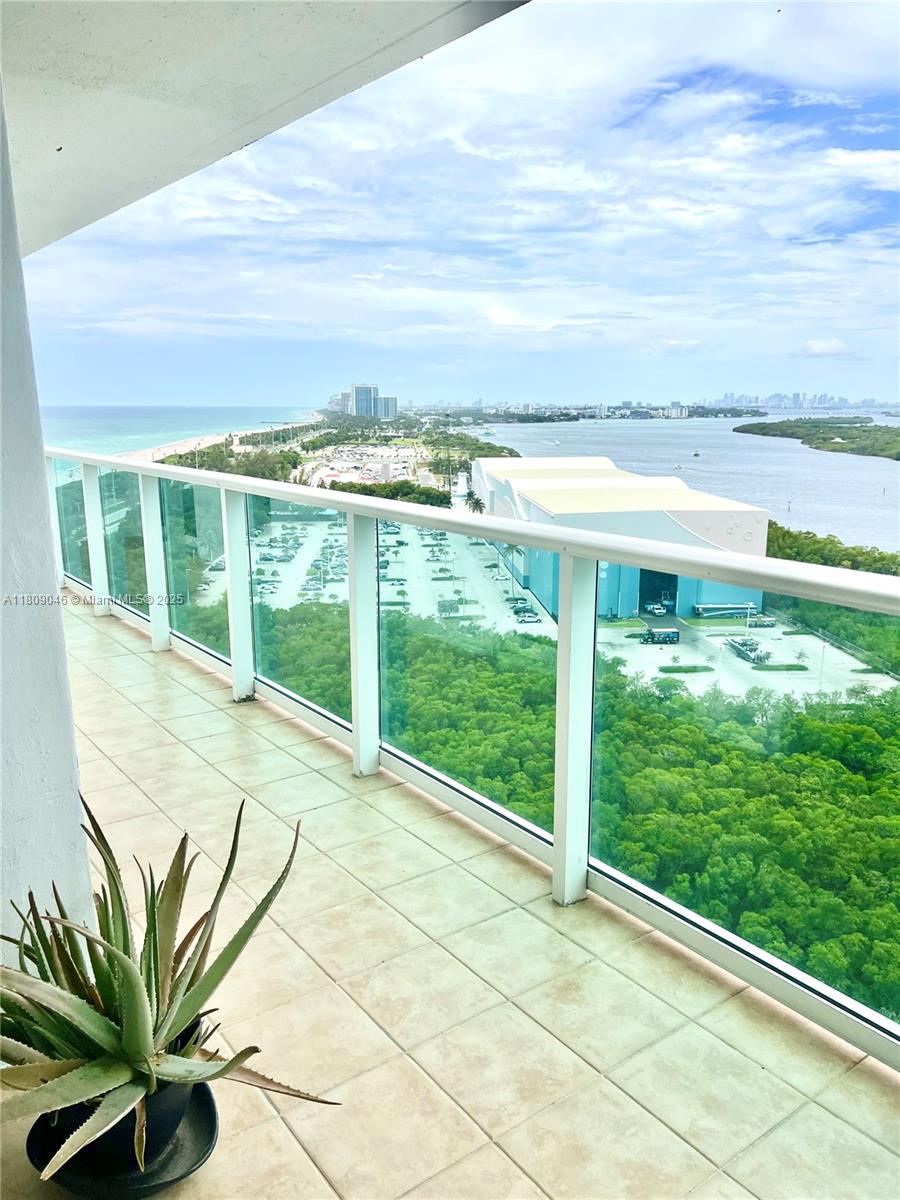 100 Bayview Dr # 1919, Sunny Isles Beach FL 33160