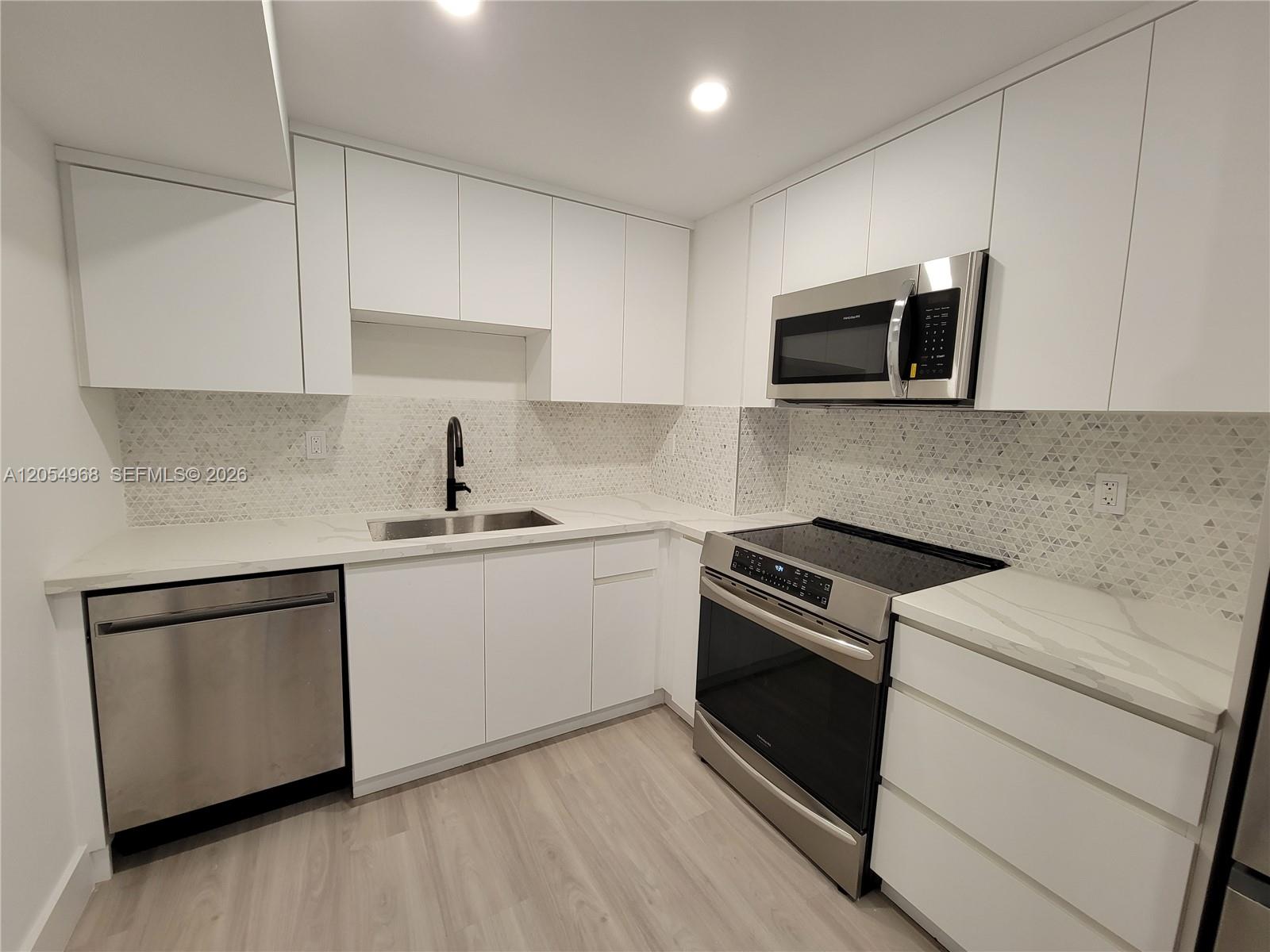 2655 Collins Ave # 608, Miami Beach FL 33140
