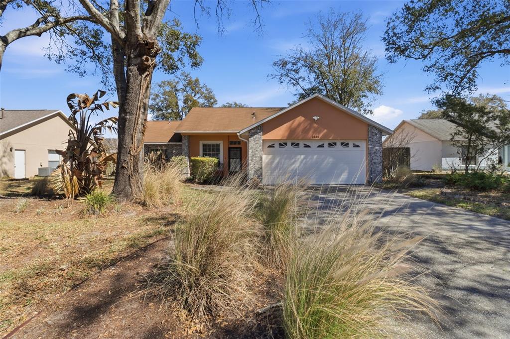 1435 HENSLEY DRIVE