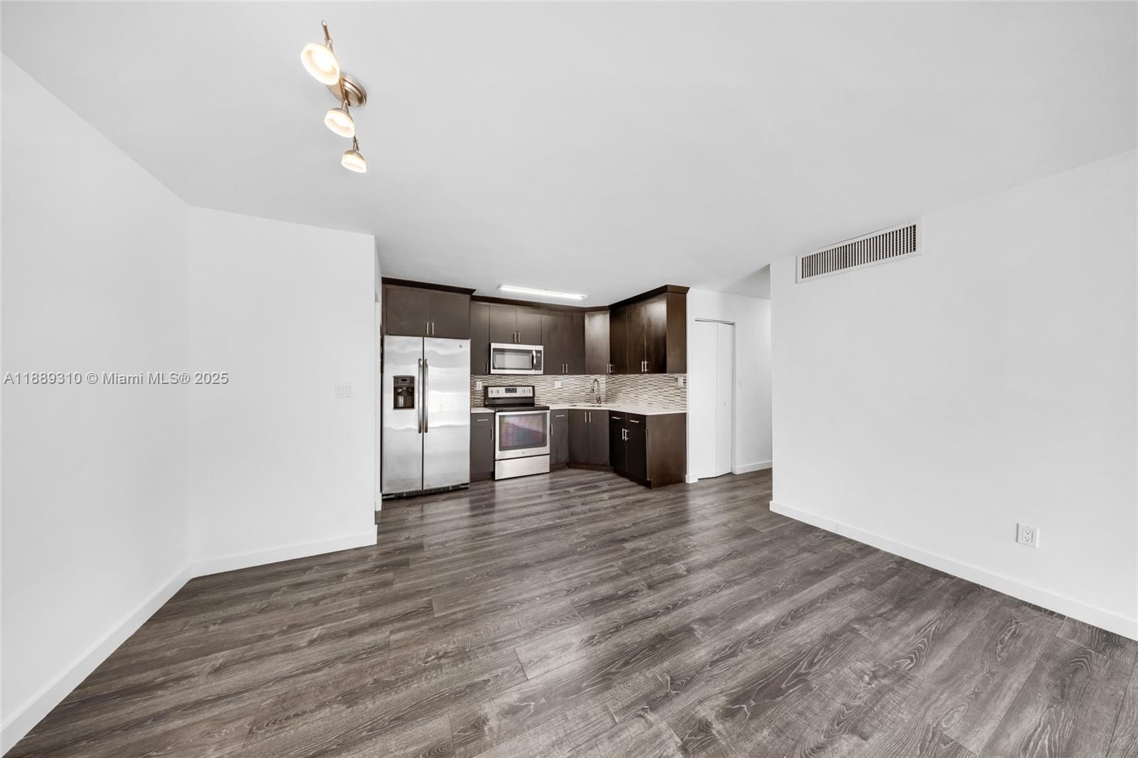 4480 NW 79th Ave # 2G, Doral FL 33166