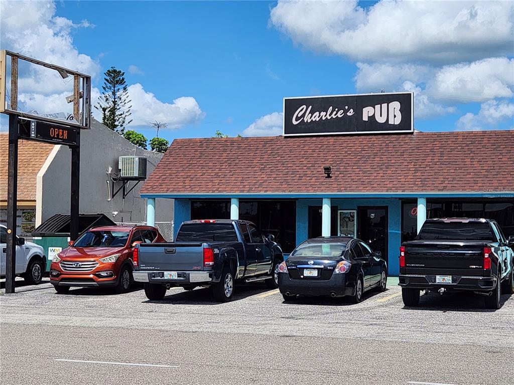 3496 TAMIAMI TRAIL