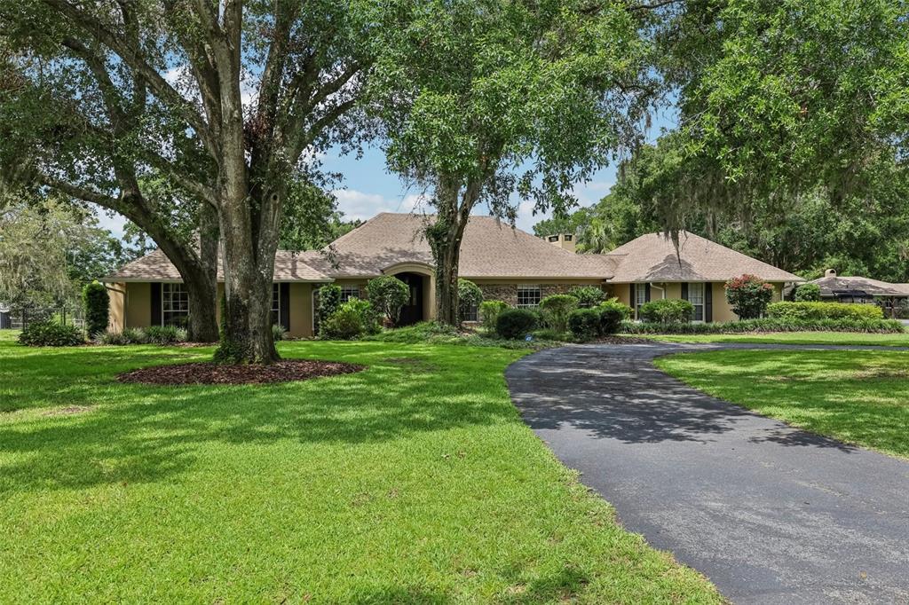 1930 COUNTRY CLUB ROAD