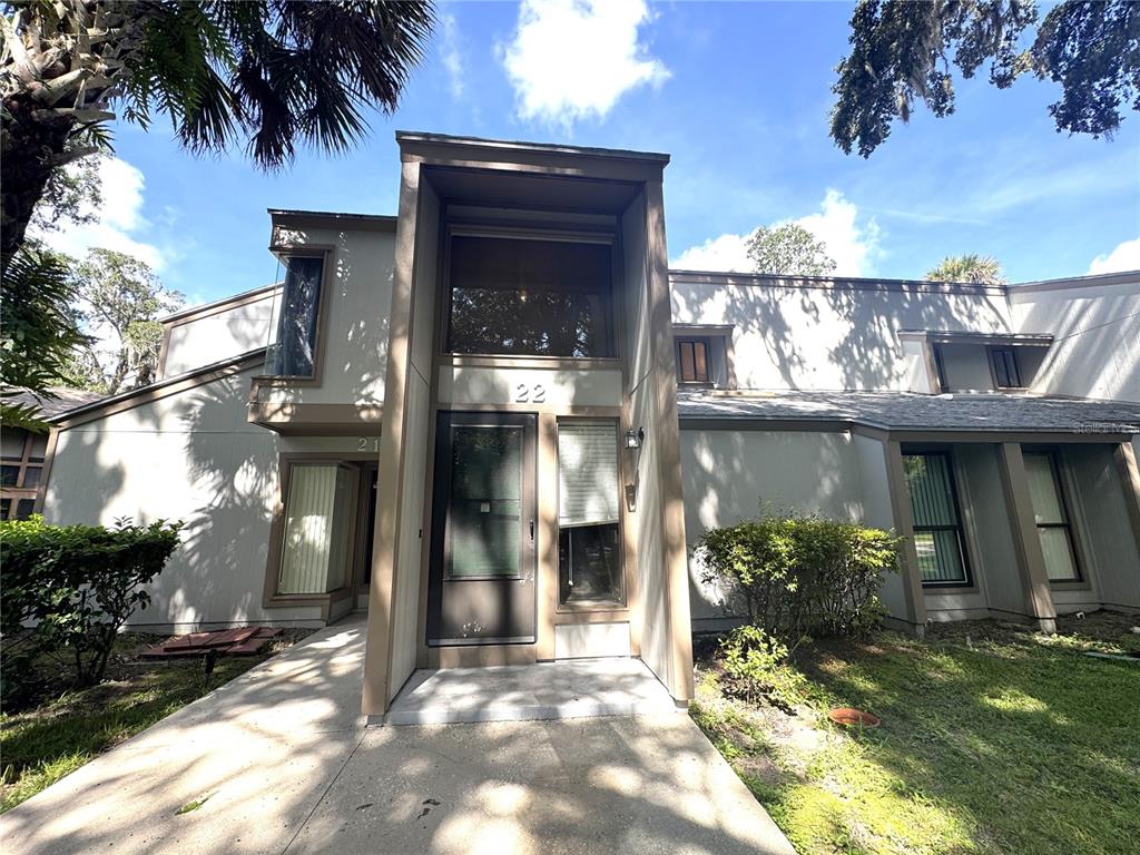 22 MID OAKS CIRCLE UNIT 22